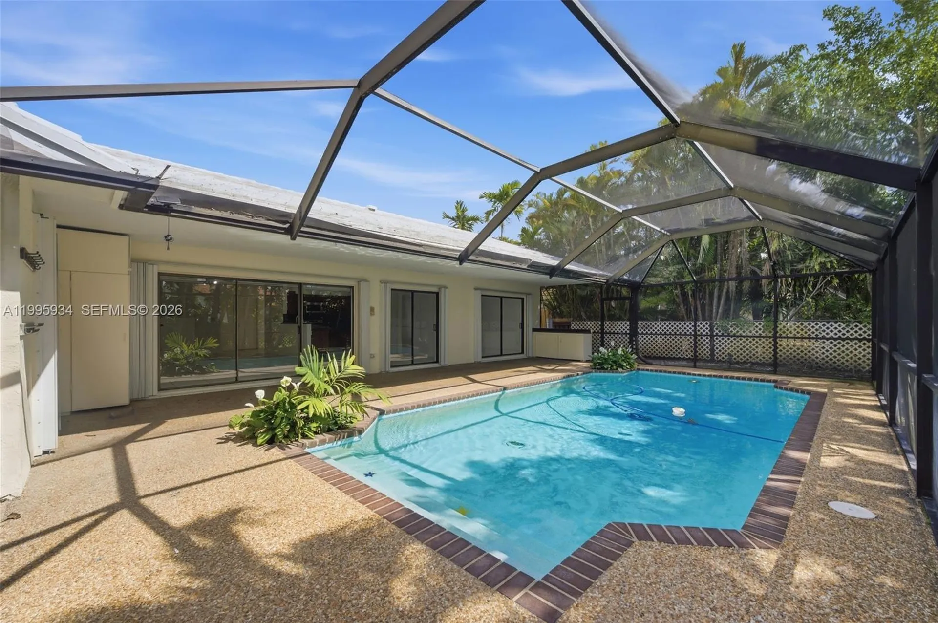 676 NW 107th Lane Coral Springs FL 33071