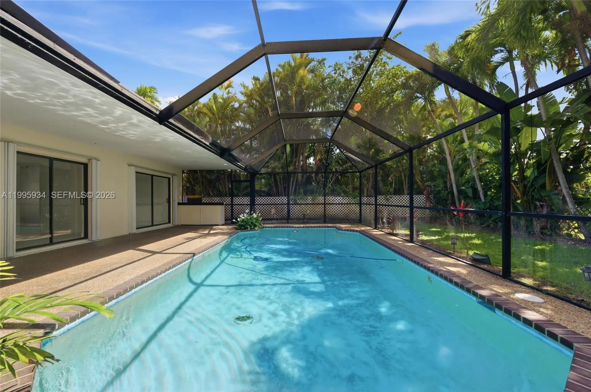 676 NW 107th Lane Coral Springs FL 33071