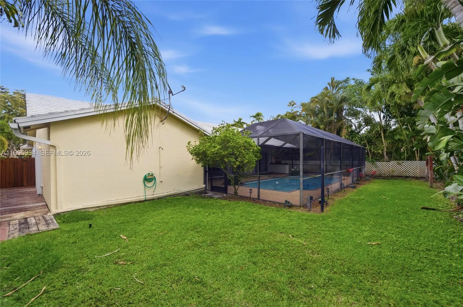 676 NW 107th Lane Coral Springs FL 33071