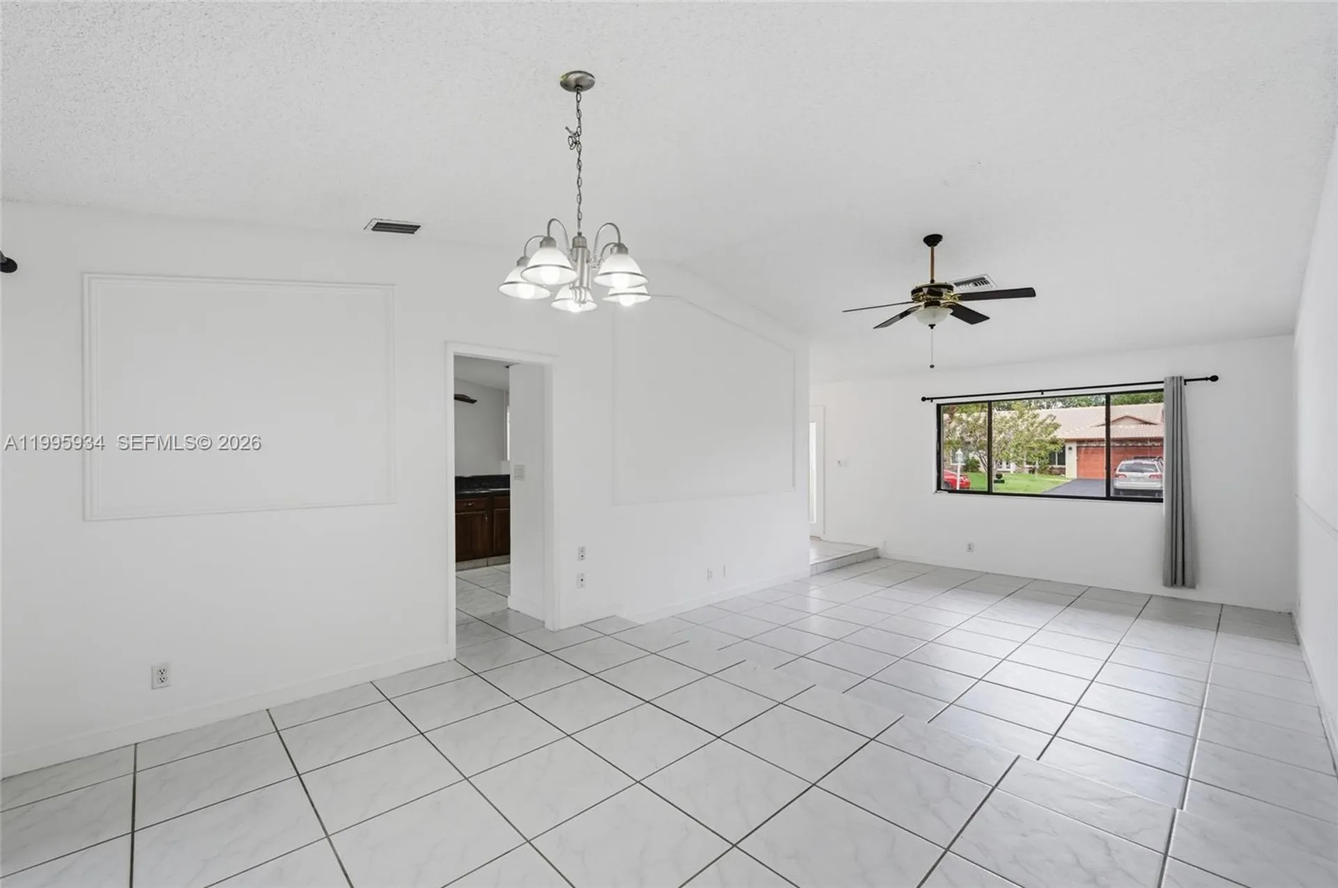 676 NW 107th Lane Coral Springs FL 33071