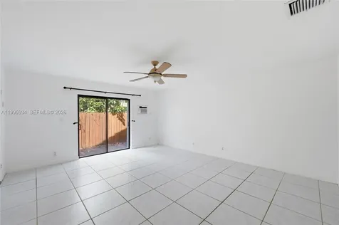 676 NW 107th Lane Coral Springs FL 33071