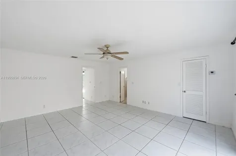 676 NW 107th Lane Coral Springs FL 33071