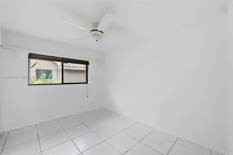 676 NW 107th Lane Coral Springs FL 33071