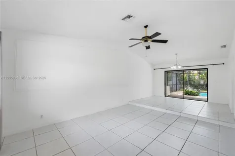 676 NW 107th Lane Coral Springs FL 33071