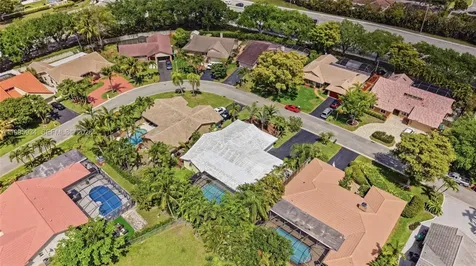 676 NW 107th Lane Coral Springs FL 33071