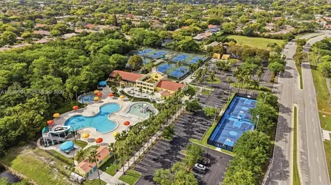 676 NW 107th Lane Coral Springs FL 33071