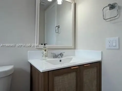 1607 NW 16th Avenue Miami FL 33125