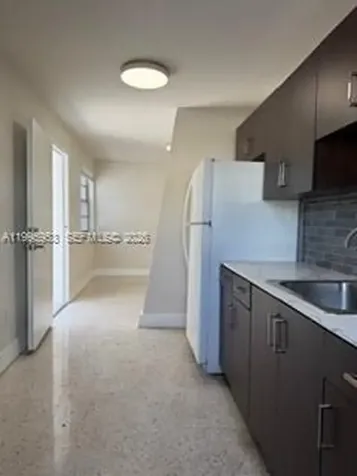 1607 NW 16th Avenue Miami FL 33125