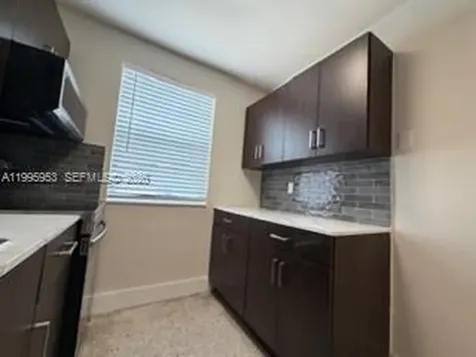 1607 NW 16th Avenue Miami FL 33125