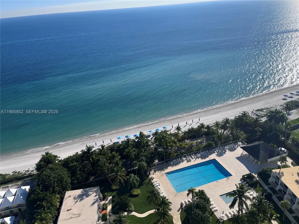 881 Ocean Drive Key Biscayne FL 33149