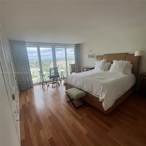 881 Ocean Drive Key Biscayne FL 33149
