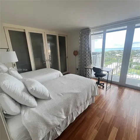 881 Ocean Drive Key Biscayne FL 33149