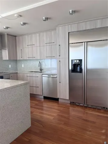 881 Ocean Drive Key Biscayne FL 33149