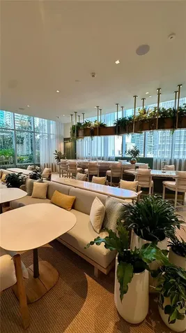 77 SE 5th Street Miami FL 33131