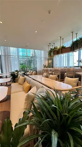 77 SE 5th Street Miami FL 33131