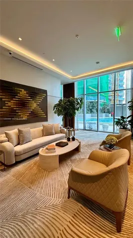 77 SE 5th Street Miami FL 33131