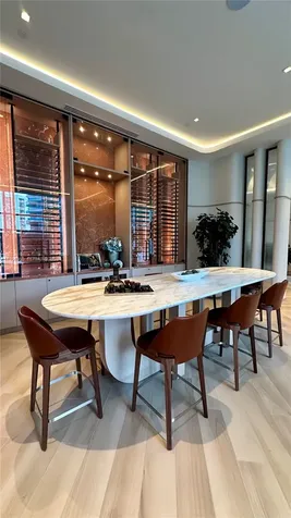 77 SE 5th Street Miami FL 33131