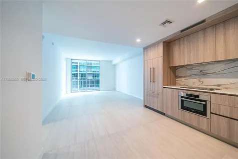 77 SE 5th Street Miami FL 33131