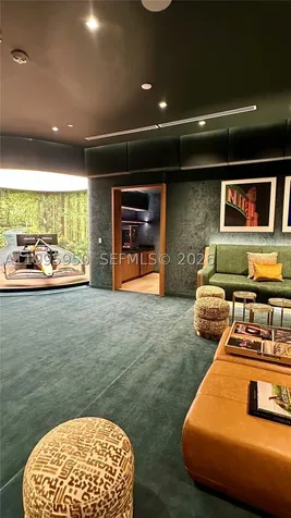 77 SE 5th Street Miami FL 33131