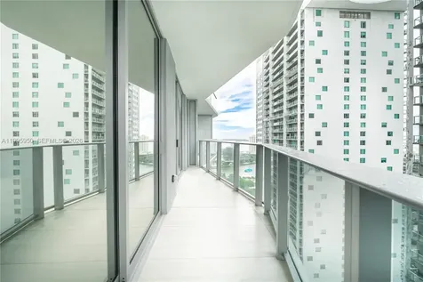 77 SE 5th Street Miami FL 33131