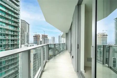 77 SE 5th Street Miami FL 33131
