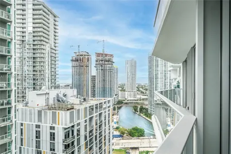 77 SE 5th Street Miami FL 33131