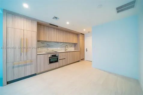 77 SE 5th Street Miami FL 33131