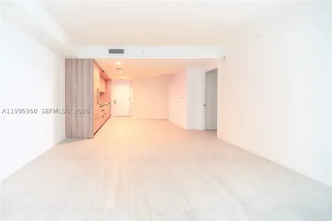 77 SE 5th Street Miami FL 33131
