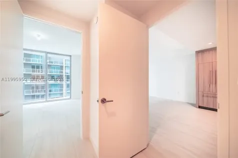 77 SE 5th Street Miami FL 33131