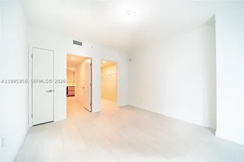 77 SE 5th Street Miami FL 33131