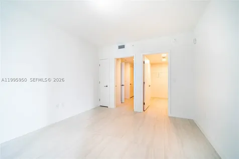 77 SE 5th Street Miami FL 33131