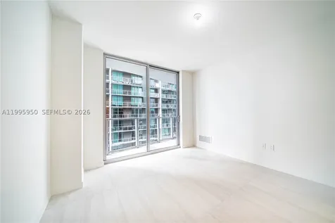 77 SE 5th Street Miami FL 33131