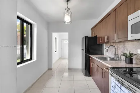 670 E 45th Street Hialeah FL 33013