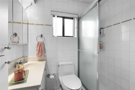 670 E 45th Street Hialeah FL 33013