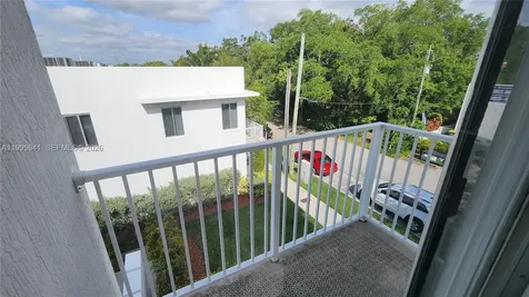 2651 NE 212th Terrace Miami FL 33180