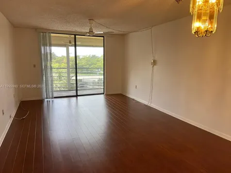 1800 SW 81st Avenue North Lauderdale FL 33068