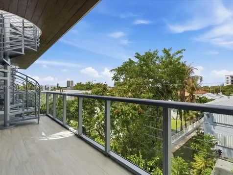 529 SW 11th Street Miami FL 33129