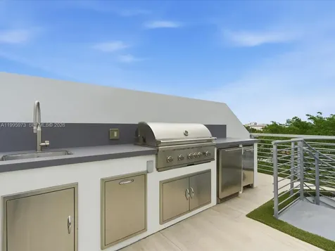 529 SW 11th Street Miami FL 33129