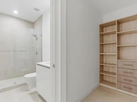529 SW 11th Street Miami FL 33129