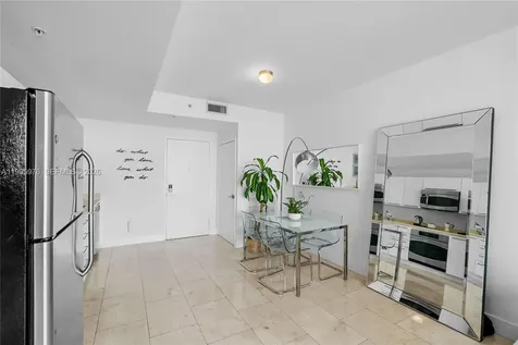 90 SW 3rd Street Miami FL 33130