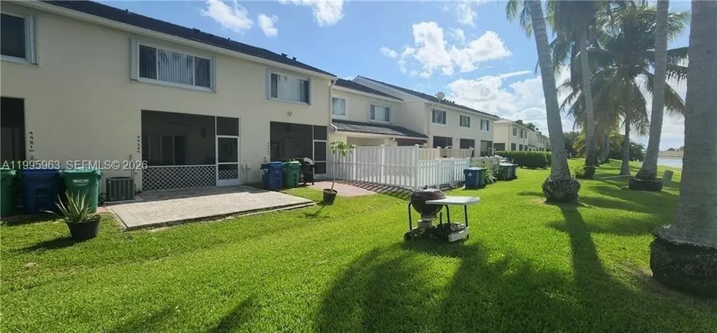 9905 NW 57th Manor Coral Springs FL 33076