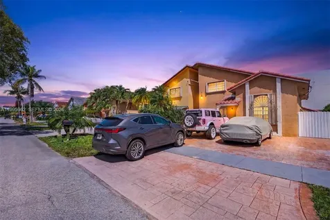 7821 SW 9th Terrace Miami FL 33144