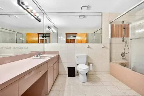 7821 SW 9th Terrace Miami FL 33144