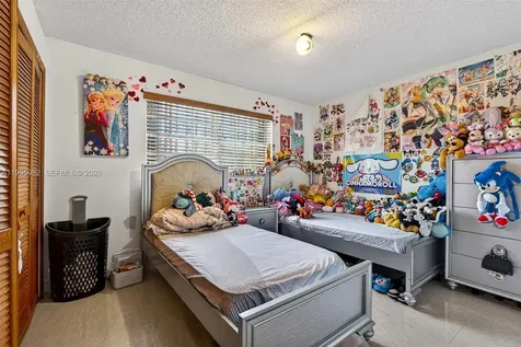 7821 SW 9th Terrace Miami FL 33144