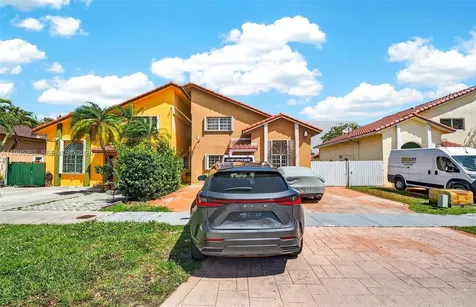 7821 SW 9th Terrace Miami FL 33144