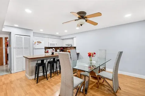 7821 SW 9th Terrace Miami FL 33144
