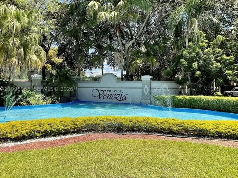 9998 Nob Hill Place Sunrise FL 33351