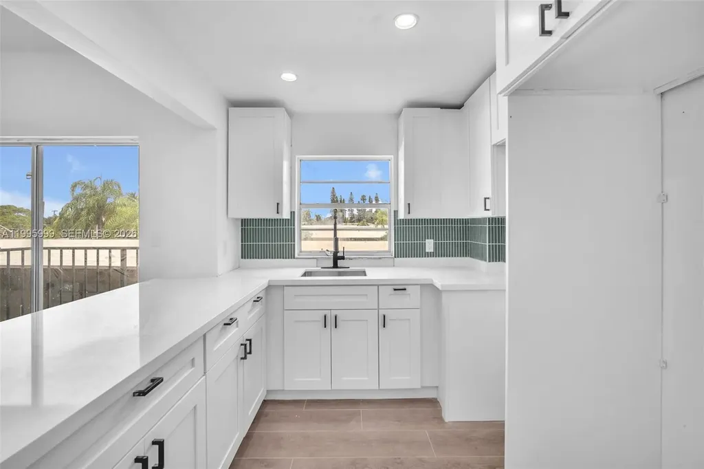 1960 Marseille Drive Miami Beach FL 33141
