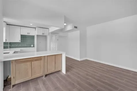 1960 Marseille Drive Miami Beach FL 33141