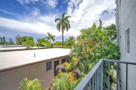 1960 Marseille Drive Miami Beach FL 33141